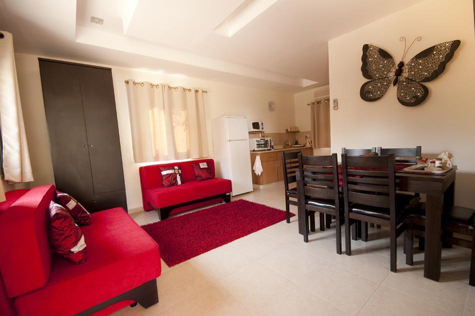 Elimelech Bapardes Villa She'ar Yashuv Room photo